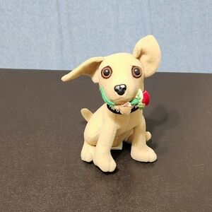 Talking Taco Bell Chihuahua. "I think I'm in love"